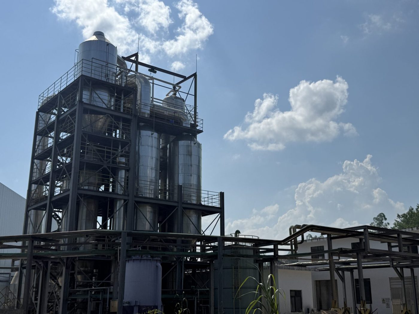Multi-effect evaporator